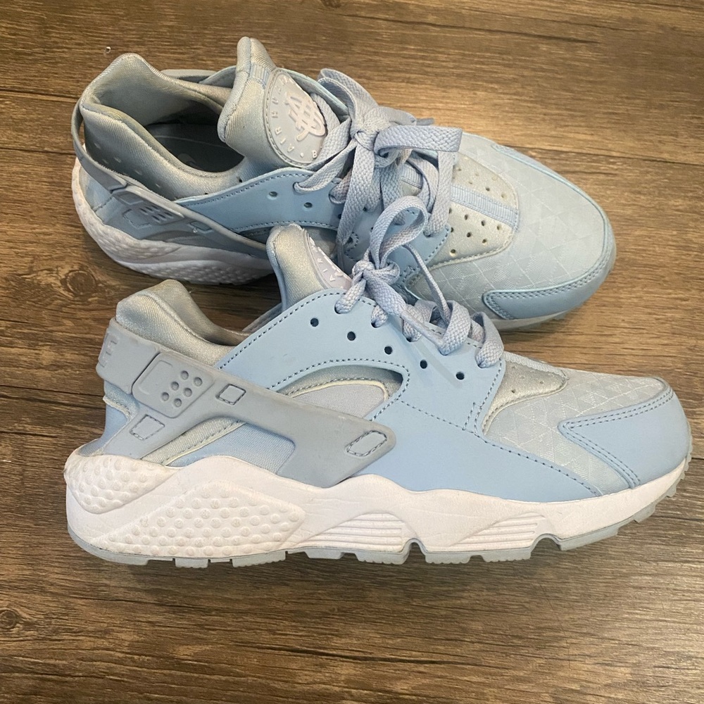 Nike - Baby Blue Huarache Sneakers